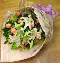  Edirne çiçek online çiçek siparişi  11 ADET GÜL VE 1 ADET KAZABLANKA