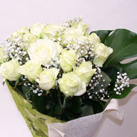  Edirne 14 şubat sevgililer günü çiçek  11 adet sade beyaz gül buketi
