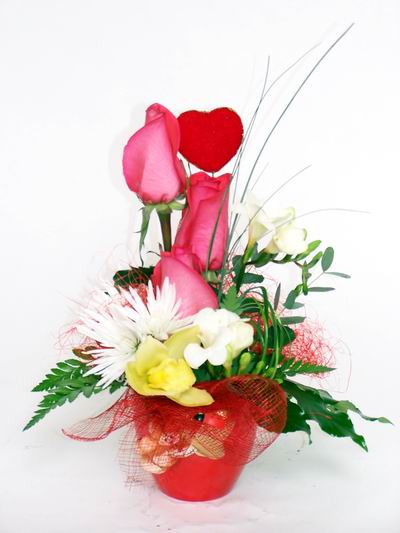  Edirne uluslararası çiçek gönderme  cam içerisinde 3 adet gül ve kir çiçekleri