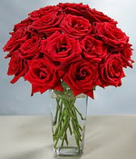  Edirne hediye sevgilime hediye çiçek  Sevdiklerinize özel ürün 12 adet cam içerisinde kirmizi gül  Edirne 14 şubat sevgililer günü çiçek  