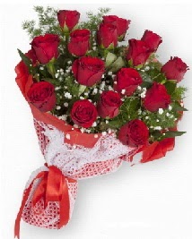 11 kırmızı gülden buket  Edirne ucuz çiçek gönder 
