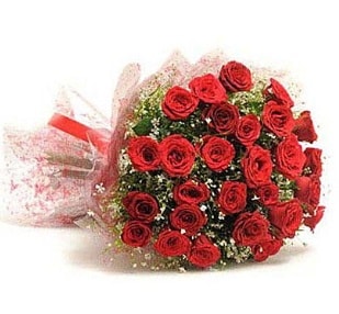 27 Adet kırmızı gül buketi  Edirne uluslararası çiçek gönderme 